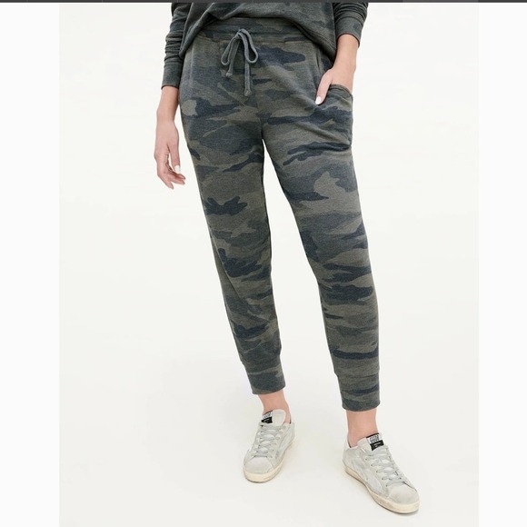 Splendid NWOT Camo Lightweight Jogger Women Various - Picture 10 of 12